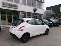 Usata Lancia Ypsilon Gold 70 CV (51 kW) 2023 Bianco Utilitaria