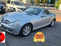 Usata Mercedes SLK200 163 CV (119 kW) 2006 Argento Cabrio