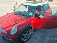 Usata Mini Cooper 116 CV (85 kW) 2002 Rosso Utilitaria