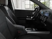 Nuova Mercedes GLA180 116 CV (85 kW) 2026 Bianco polare SUV
