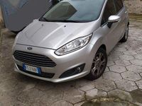 Usata Ford Fiesta Titanium 75 CV (55 kW) 2016 Grigio Berlina