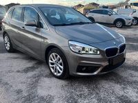 Usata BMW 220 Luxury Line 190 CV (139 kW) 2015 Giallo Utilitaria