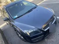 Usata Ford Focus 90 CV (66 kW) 2006 Grigio Station wagon
