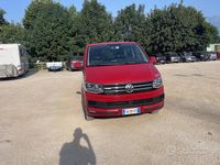 Usata VW Caravelle 150 CV (110 kW) 2019 Rosso Monovolume