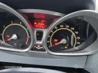 Usata Ford Fiesta 82 CV (60 kW) 2009 Nero Utilitaria