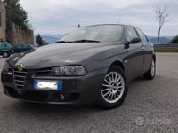 Usata Alfa Romeo 156 Distinctive 116 CV (85 kW) 2004 Grigio Berlina