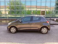 Usata Toyota Yaris 69 CV (50 kW) 2012 Grigio Utilitaria