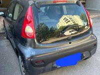 Usata Peugeot 107 68 CV (50 kW) 2007 Grigio Utilitaria