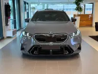 Nuova BMW M5 727 CV (534 kW) 2026 Storm bay metallizzato Station wagon