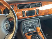 Usata Jaguar XK8 300 CV (220 kW) 2003 Grigio Coupé