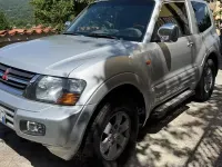 Usata Mitsubishi Pajero 160 CV (117 kW) 2002 Grigio SUV