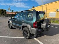 Usata Jeep Cherokee 163 CV (119 kW) 2005 Verde SUV