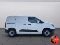 Usata Opel Combo 102 CV (75 kW) 2020 Bianco pastello Monovolume
