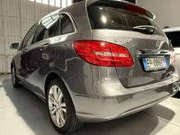 Usata Mercedes B180 Executive 109 CV (80 kW) 2013 Grigio Utilitaria