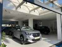 Usata Peugeot 2008 Allure 131 CV (96 kW) 2020 Grigio metallizzato SUV