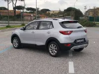 Usata Kia Stonic Urban 82 CV (60 kW) 2023 Sparkling silver SUV