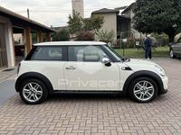 Occasion Mini Cooper D 111 ch (81 kW) 2014 Blanc Citadine
