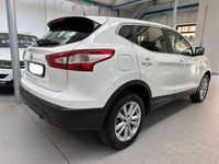 Usata Nissan Qashqai Acenta 131 CV (96 kW) 2015 Bianco SUV