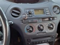 Usata Toyota Yaris 75 CV (55 kW) 2004 Blu Utilitaria
