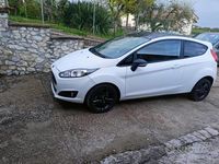 Usata Ford Fiesta 424 CV (311 kW) 2016 Utilitaria