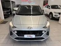 Usata Hyundai i10 Prime 67 CV (49 kW) 2023 Argento metallizzato Utilitaria