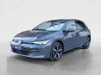 Usata VW Golf VIII Life 150 CV (110 kW) 2025 Grigio Berlina