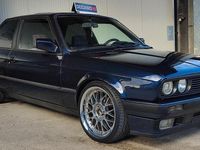 Usata BMW 318 Sport Line 136 CV (100 kW) 1990 Blu/azzurro Coupé