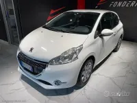 Usata Peugeot 208 Allure 68 CV (50 kW) 2013 Bianco Utilitaria