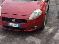 Usado Fiat Punto 75 CV (55 kW) 2010 Rojo Utilitario