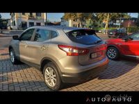 Usata Nissan Qashqai Acenta 110 CV (80 kW) 2017 Grigio SUV