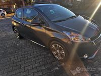 Usata Peugeot 208 68 CV (50 kW) 2014 Grigio Utilitaria