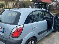 Usata Kia Rio 97 CV (71 kW) 2007 Grigio Berlina