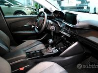 Usata Peugeot 208 Allure 100 CV (73 kW) 2023 Nero Utilitaria
