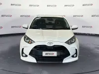 Usata Toyota Yaris Hybrid Active 115 CV (84 kW) 2022 Bianco Berlina