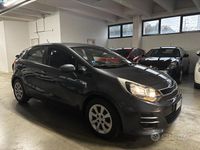 Usata Kia Rio 75 CV (55 kW) 2016 Grigio Berlina