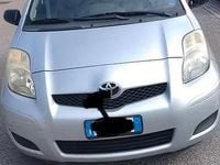 Usata Toyota Yaris 2012 Grigio Utilitaria