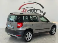 Usata Skoda Yeti Elegance 105 CV (77 kW) 2011 Grigio SUV