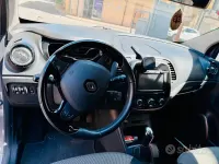 Usata Renault Captur Zen 90 CV (66 kW) 2015 Grigio SUV