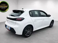 Occasion Peugeot 208 Allure 101 PK (74 kW) 2022 Wit Hatchback