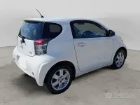 Usata Toyota iQ Sol 68 CV (50 kW) 2010 Bianco Utilitaria