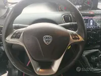 Usata Lancia Ypsilon Gold 69 CV (50 kW) 2014 Nero Utilitaria