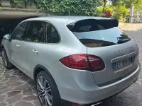 Usata Porsche Cayenne 240 CV (176 kW) 2010 Grigio SUV