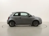Usata Fiat 500e Icon 42 kW (58 CV) 2022 Grigiogrigio Utilitaria