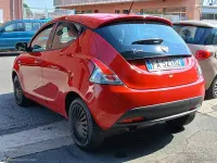 Usata Lancia Ypsilon 69 CV (50 kW) 2015 Rosso Utilitaria