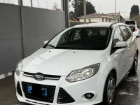 Usata Ford Focus Individual 116 CV (85 kW) 2014 Bianco Station wagon