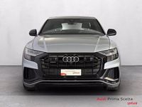 Usata Audi Q8 Sport 286 CV (210 kW) 2023 Grigio satellite metallizzato SUV