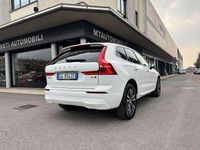 Usata Volvo XC60 Momentum 197 CV (144 kW) 2021 Bianco SUV