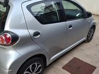 Usata Toyota Aygo 68 CV (50 kW) 2010 Grigio Utilitaria