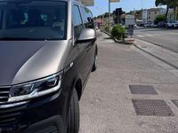 Usata VW Caravelle 150 CV (110 kW) 2023 Grigio Furgone