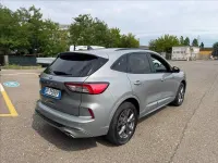 Usata Ford Kuga ST-Line X 225 CV (165 kW) 2023 Solar yellow (metallizzato) SUV
